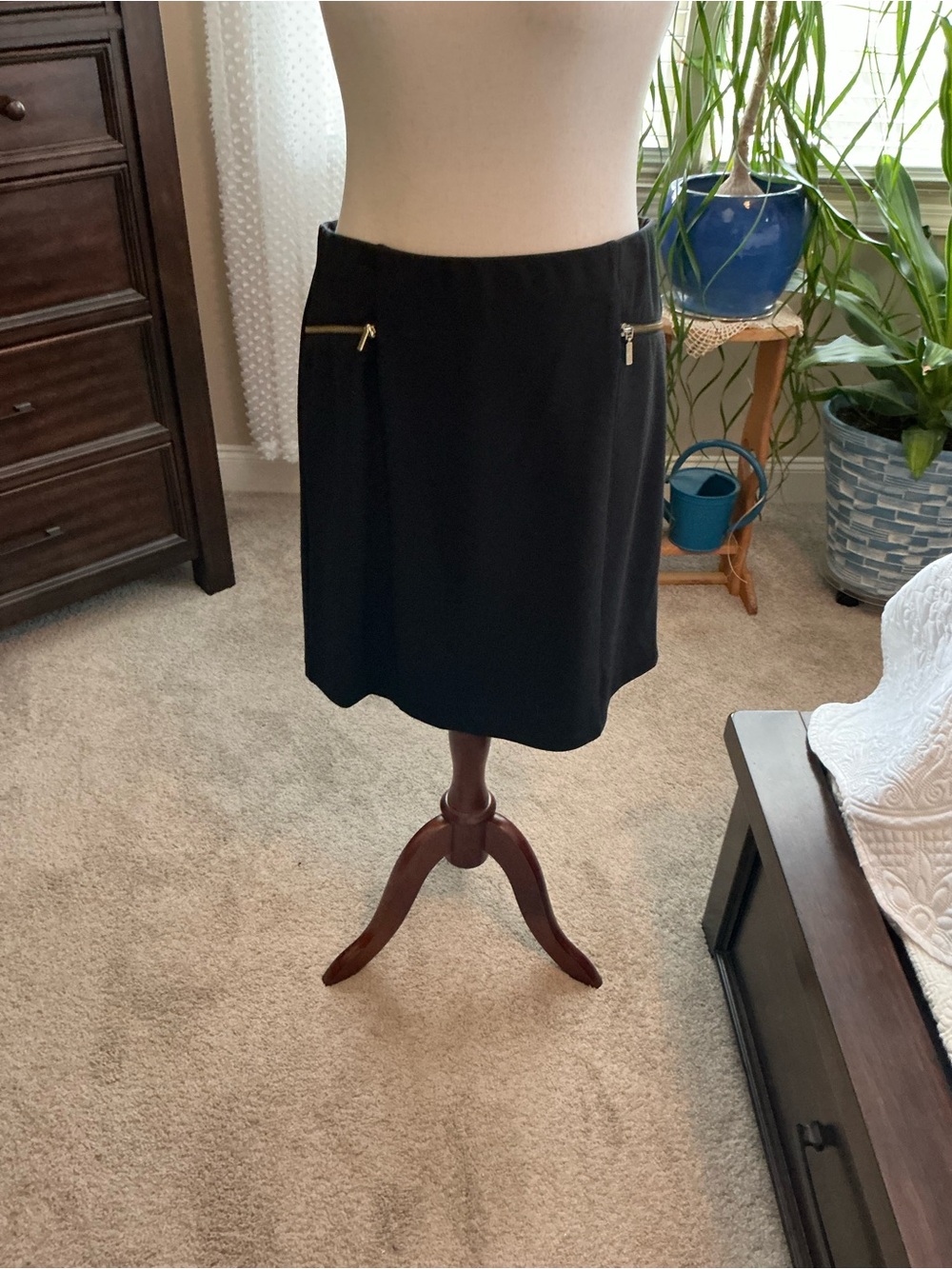 Classic Black A-Line Skirt - Picture 3 of 5